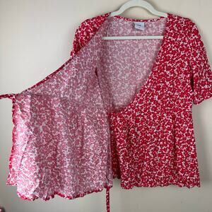 Mamalicious Red Floral Maternity True Wrap Top Womens XSmall Romantic Resort